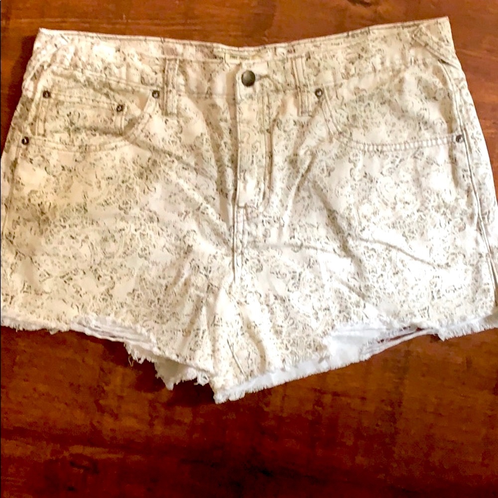 Free People Cutoff Style Print Denim Shorts